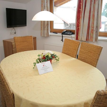 Charming Apartment In Uderns With Balcony Extérieur photo