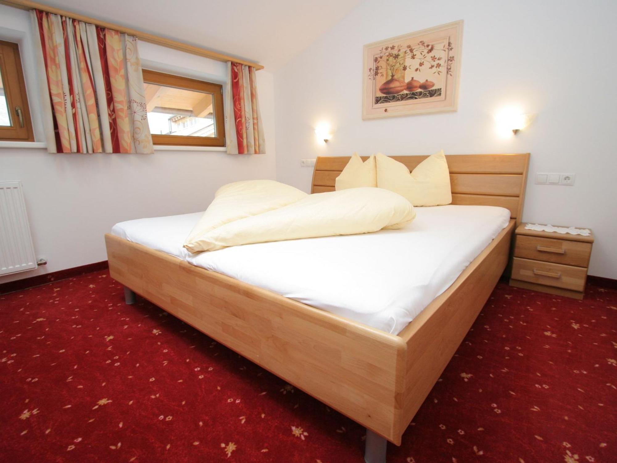 Charming Apartment In Uderns With Balcony Extérieur photo