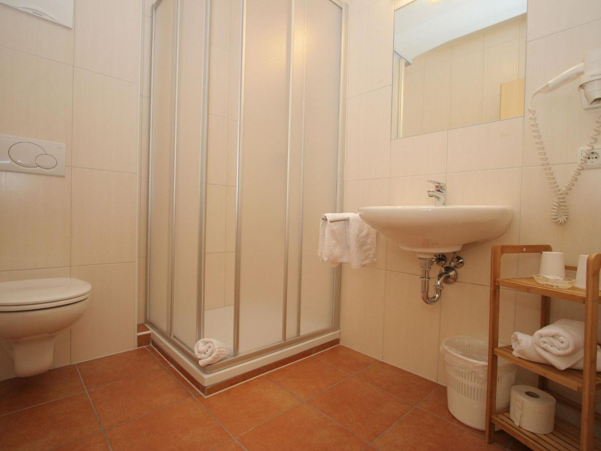 Charming Apartment In Uderns With Balcony Extérieur photo