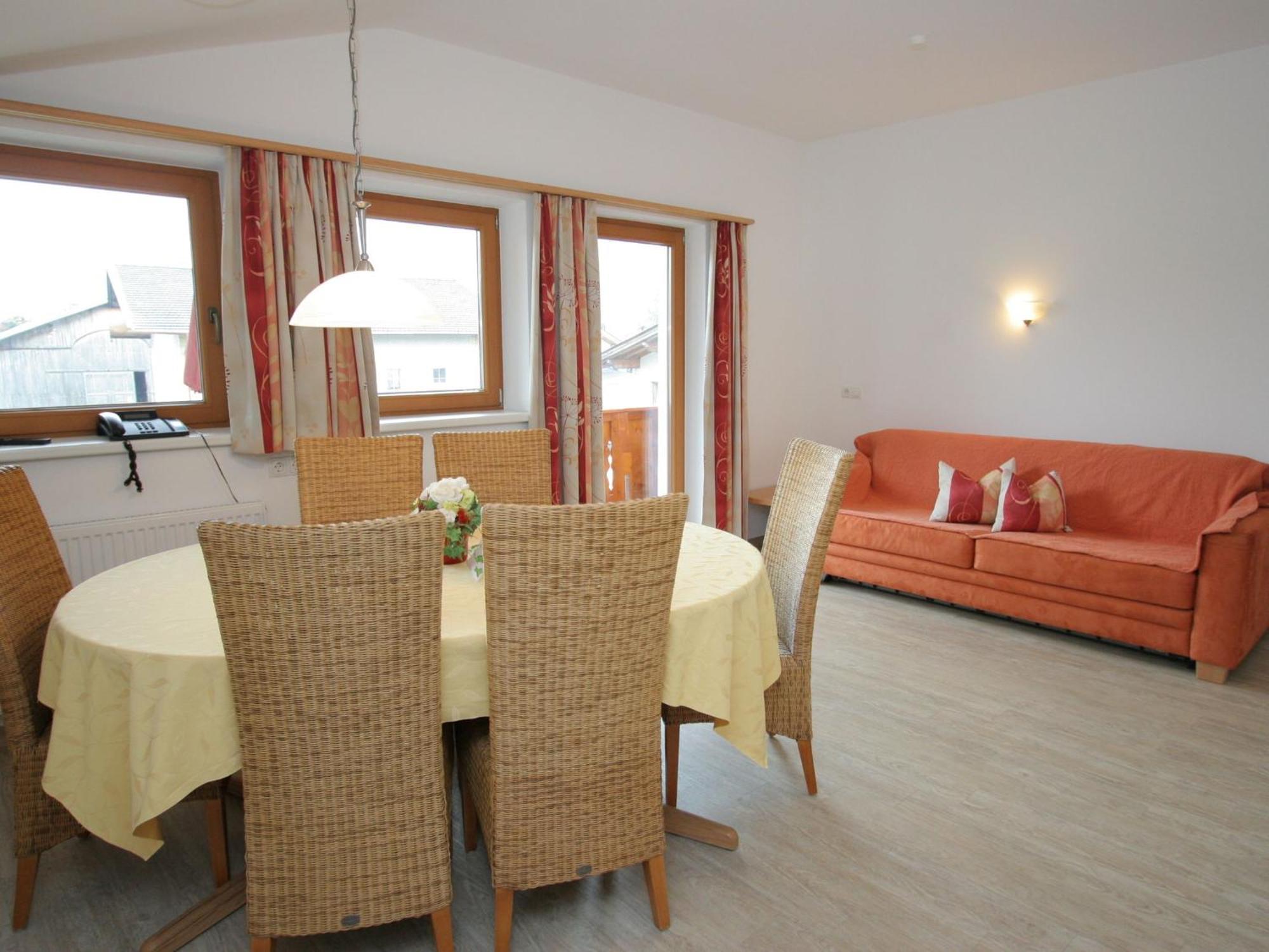 Charming Apartment In Uderns With Balcony Extérieur photo