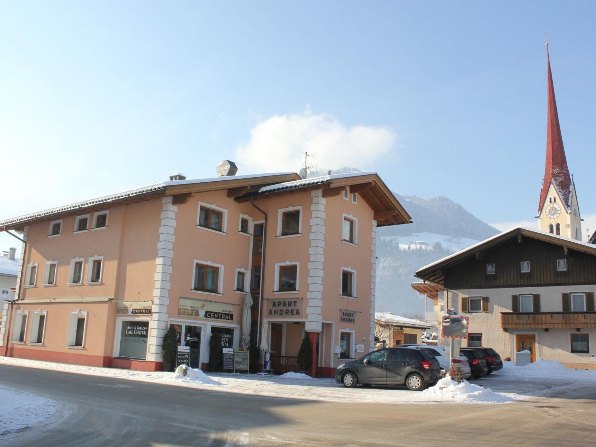 Charming Apartment In Uderns With Balcony Extérieur photo