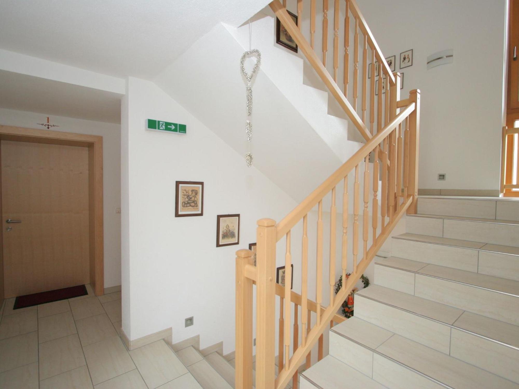 Charming Apartment In Uderns With Balcony Extérieur photo